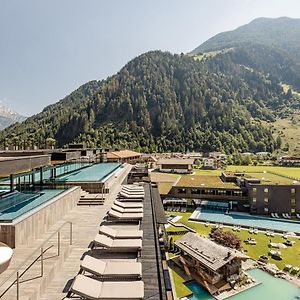 Alpine Luxury SPA Resort Schwarzenstein